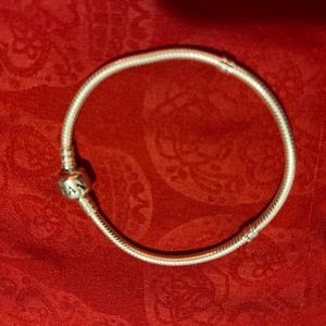 Pandora bracelet brand new never worn.